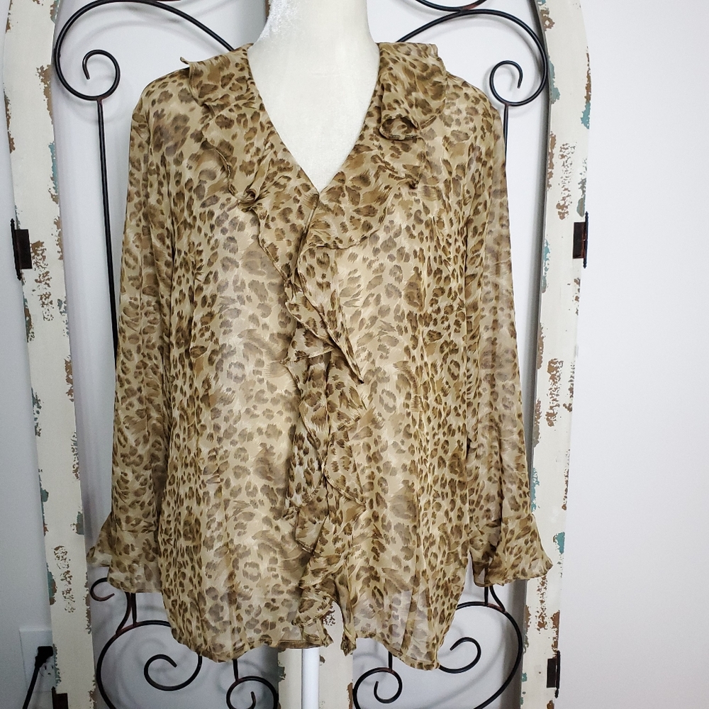 Selene Sport ruffled animal print blouse XL